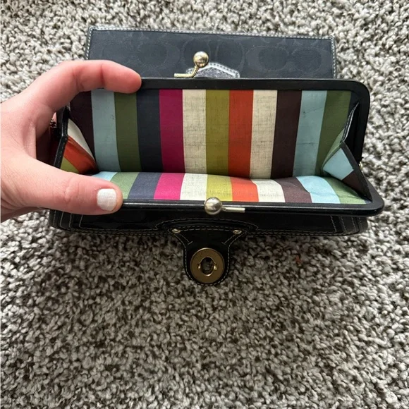 Coach legacy kisslock turnlock wallet 65th anniversary edition - Picture 12 of 16